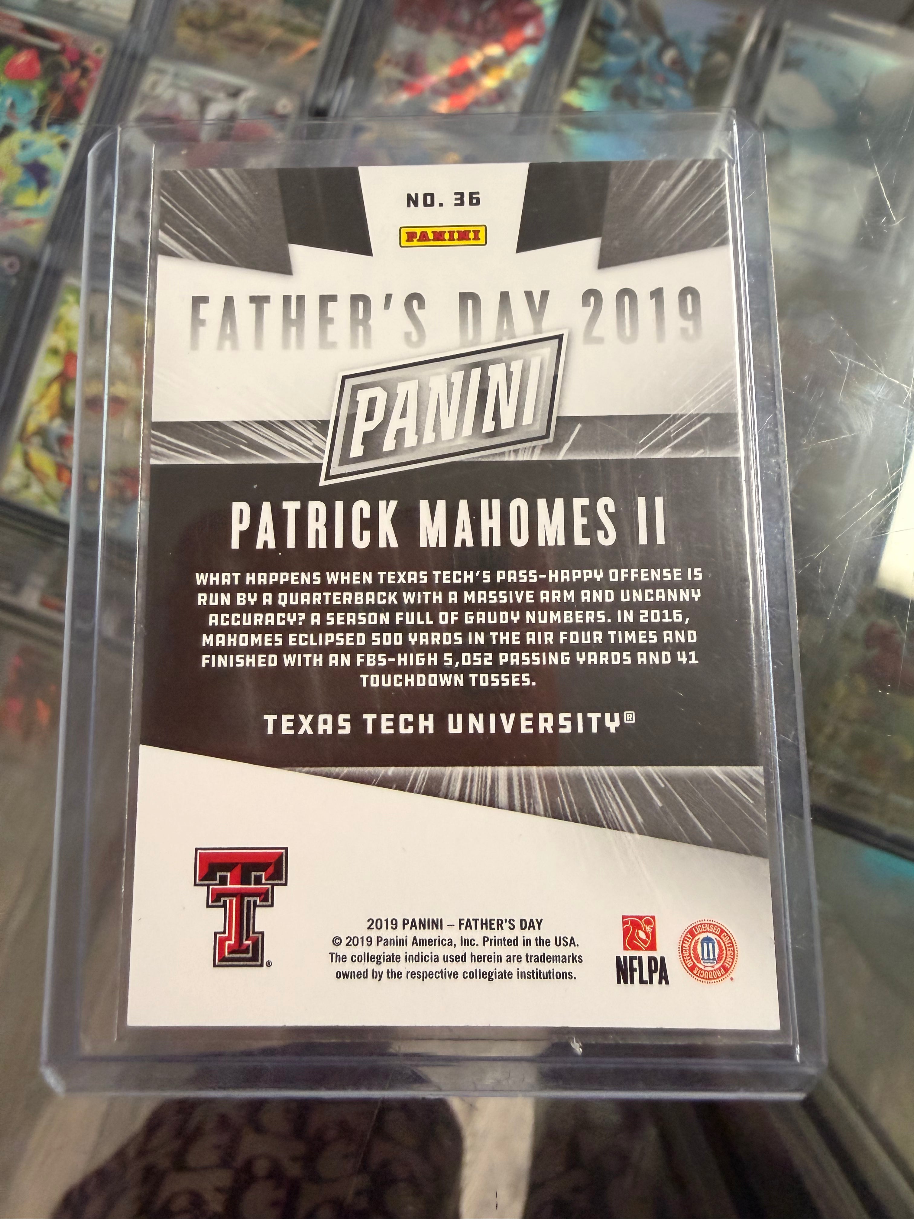 2019 Panini Father's Day Patrick Mahomes II Hyper Plaid #36 1/5