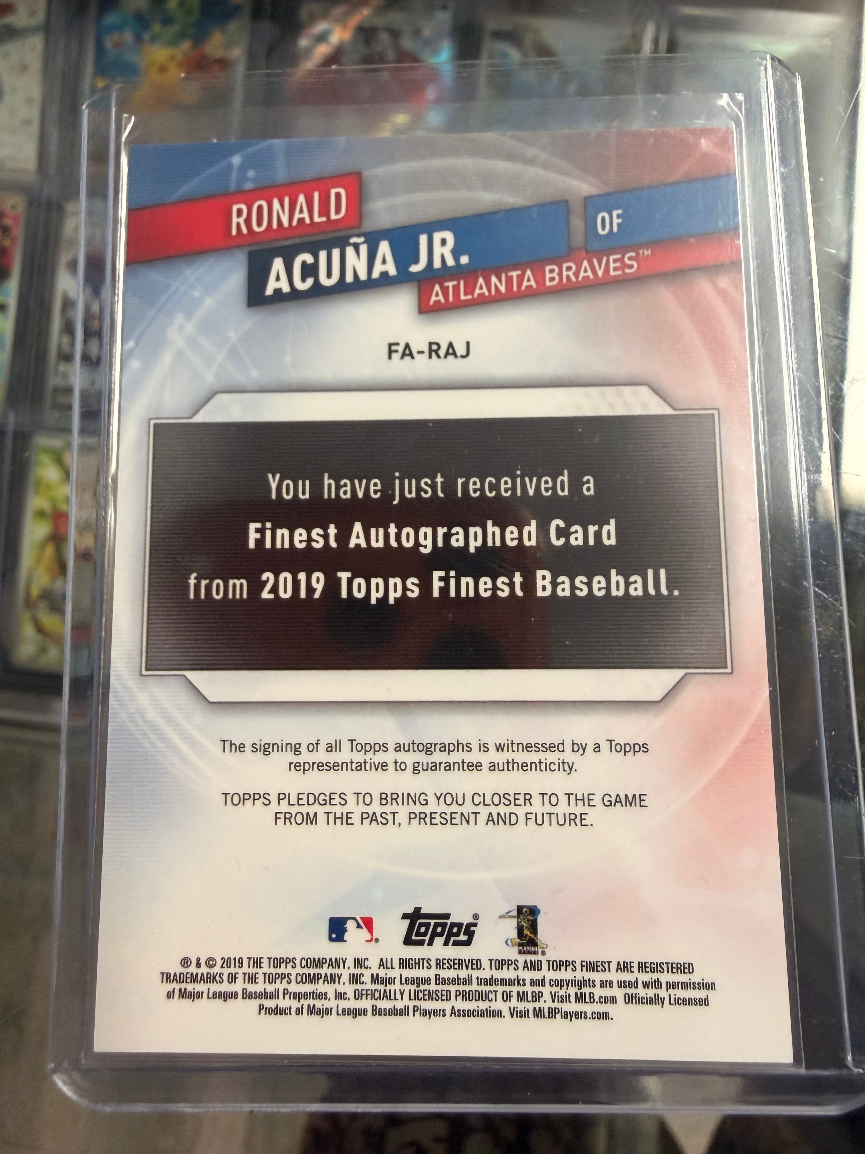 2019 Topps Finest Ronald Acuña Jr. Finest Autographs FA-RAJ On Card Auto Braves